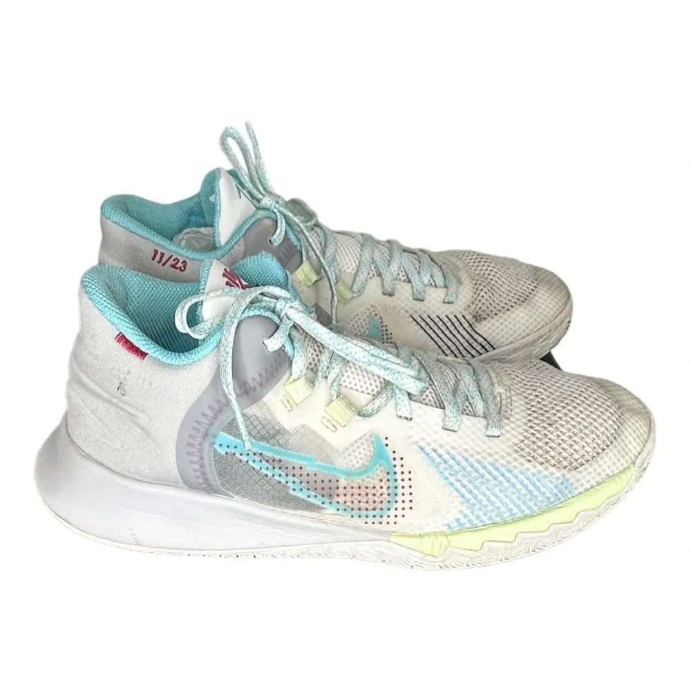 Nike Athletic‎ Shoes